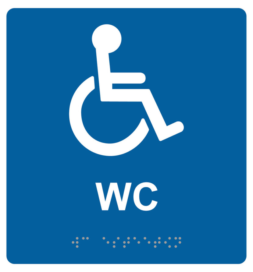 Sininen kyltti, pyörätuoli-symboli, teksti "WC" ja pistekirjoitusta.
